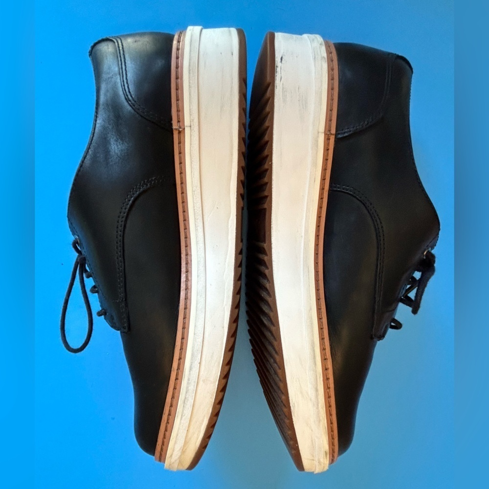 Clarks Black Leather Lace Up Shoes with Tan Base - Picture 7 of 10